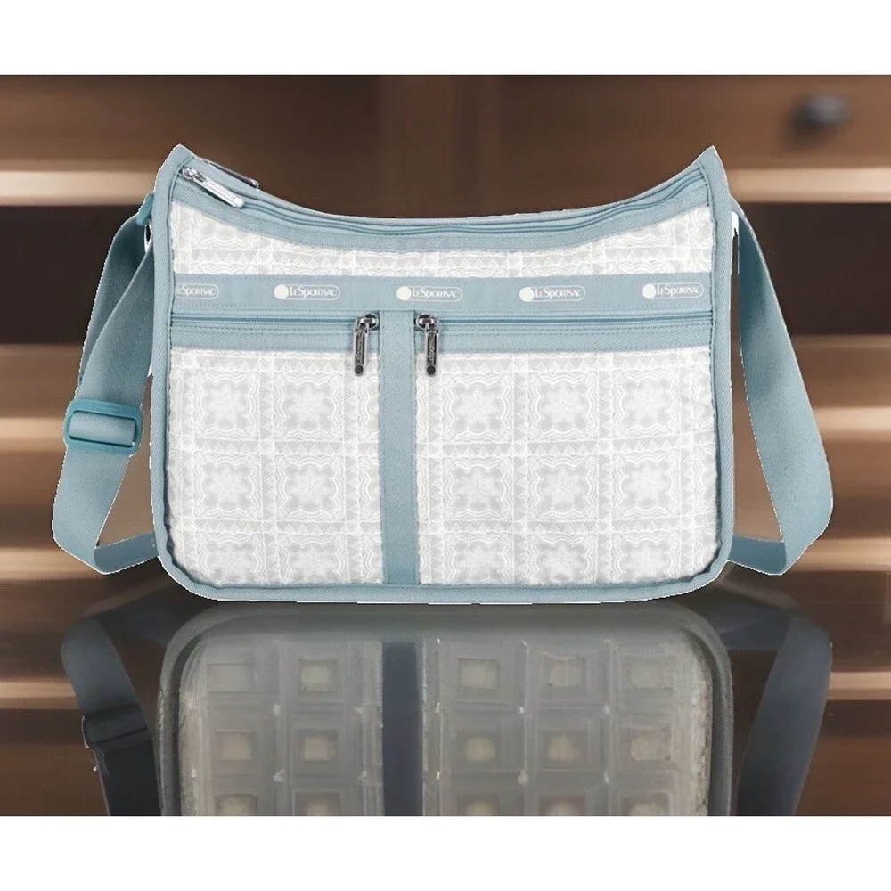 LeSportsac Deluxe Everyday Bag(Geometric Lace)